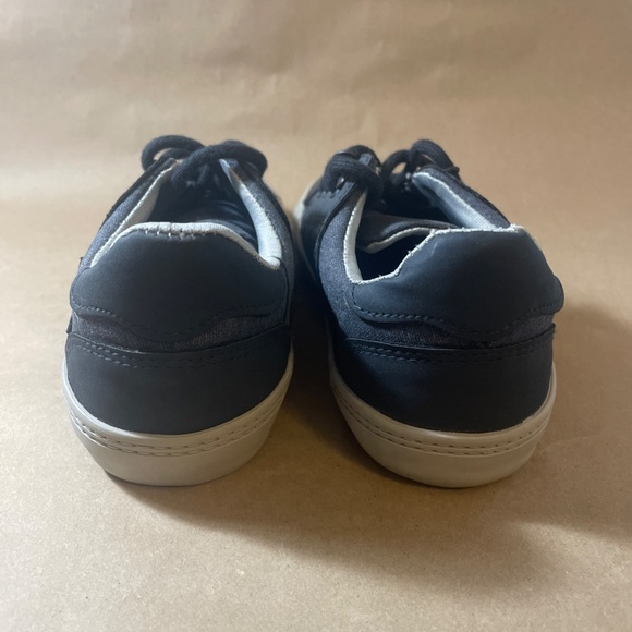 American Eagle Youth Casual Shoes Dark Grey Light Grey Size Y3 - Picture 5 of 8